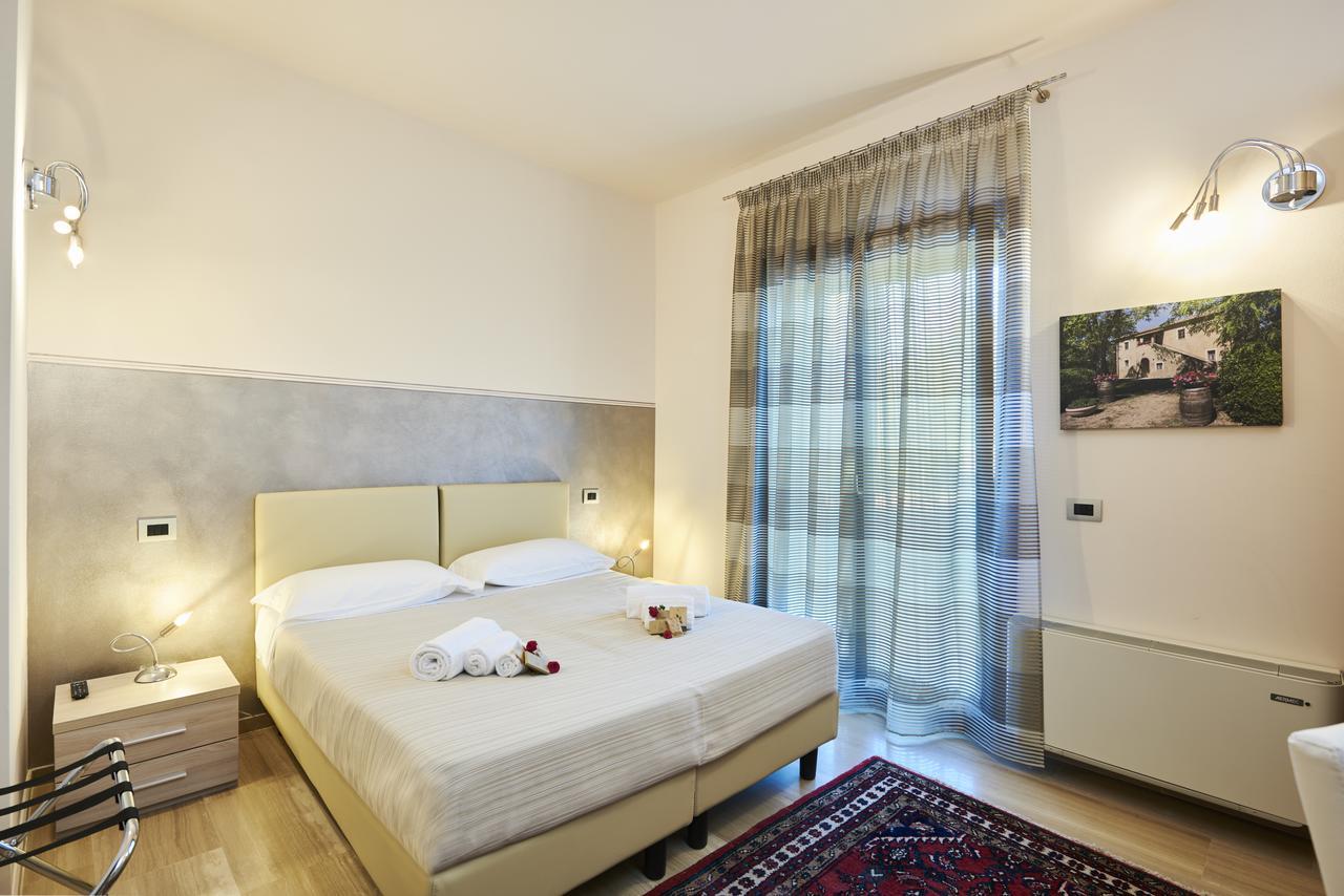Bed and Breakfast Domus Il Palio Siena Exterior foto